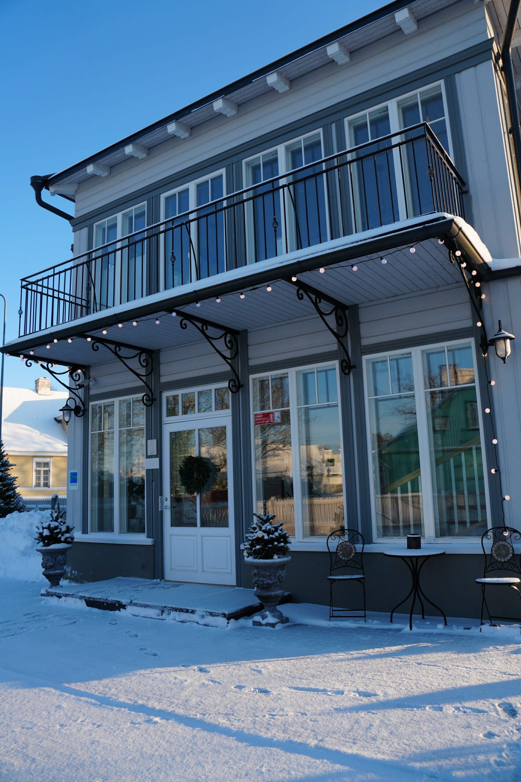 Ära müü ainult enda toodet – müü keskkonda ja lugu Koostöö alguses leppisime kiiresti kokku ühes põhimõttes: fookus ei ole ainult hotellil kui teenusel. Old Hap